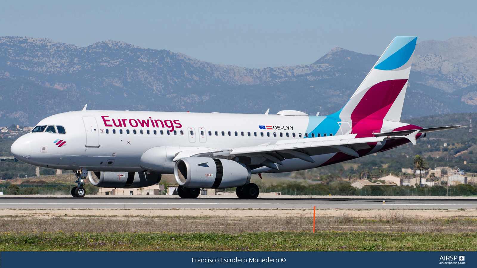Eurowings  Airbus A319  OE-LYY