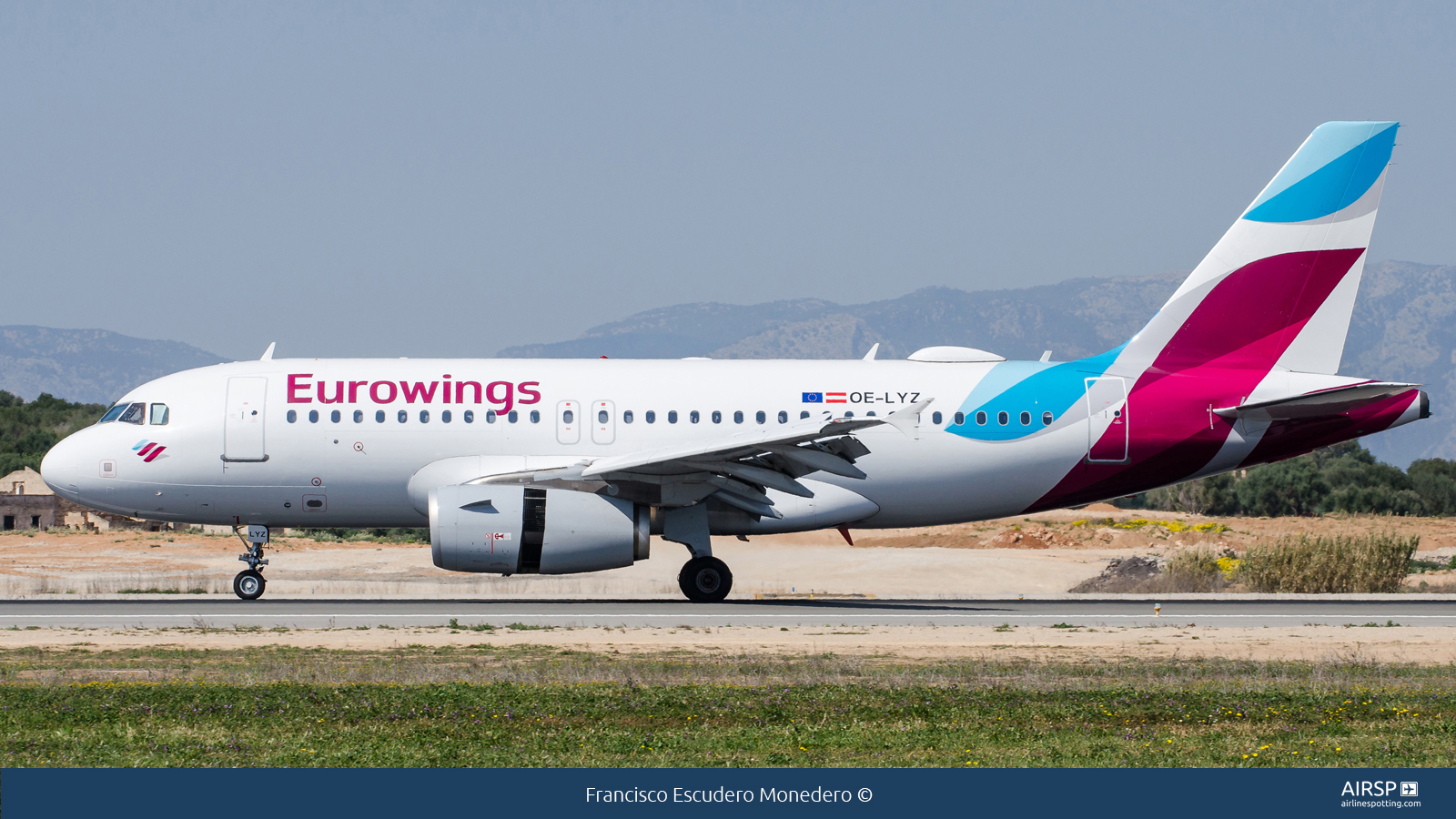 Eurowings  Airbus A319  OE-LYZ