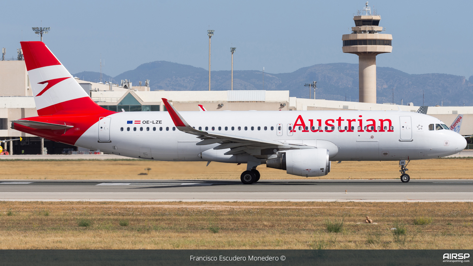 Austrian Airlines  Airbus A320  OE-LZE