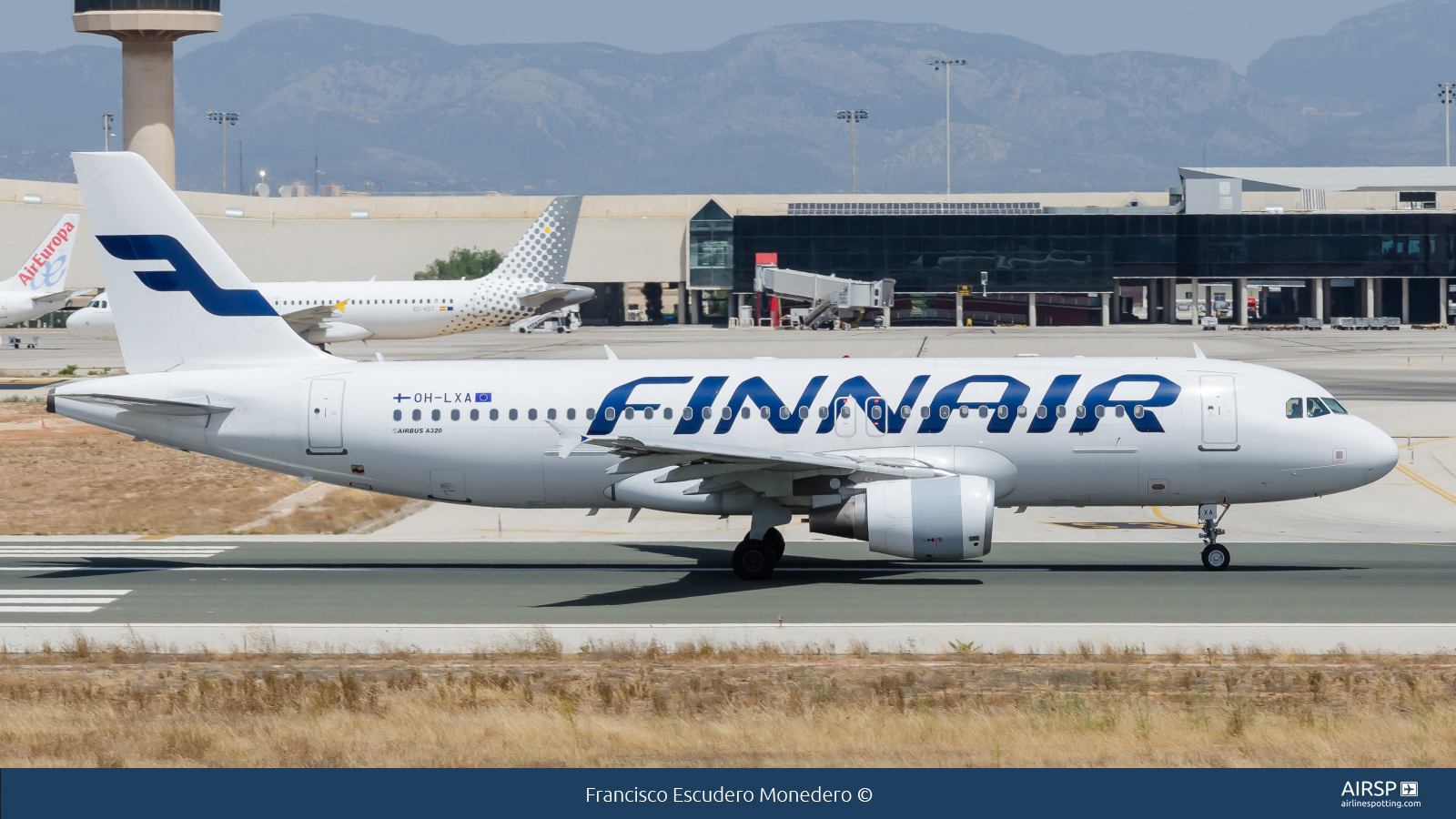 Finnair  Airbus A320  OH-LXA