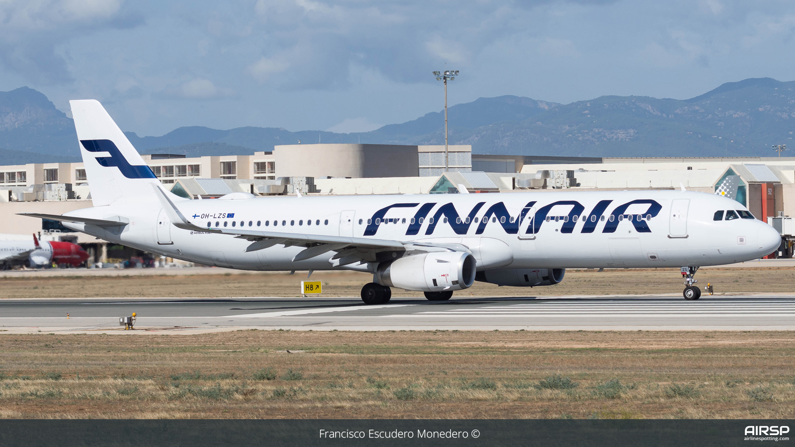 Finnair  Airbus A321  OH-LZS