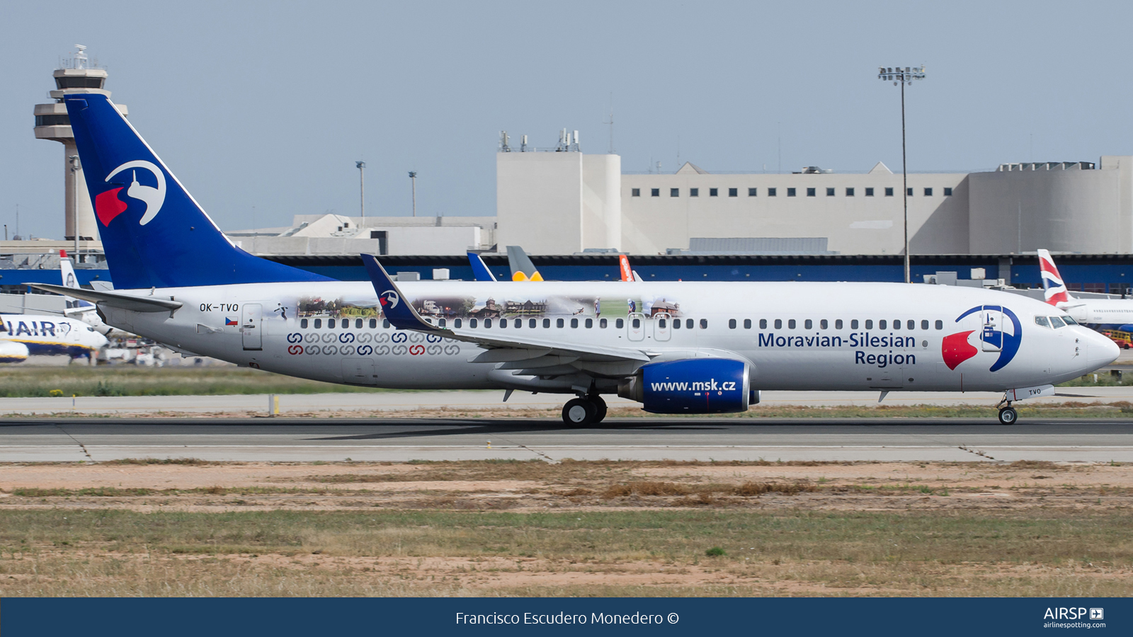 Travel Service  Boeing 737-800  OK-TVO