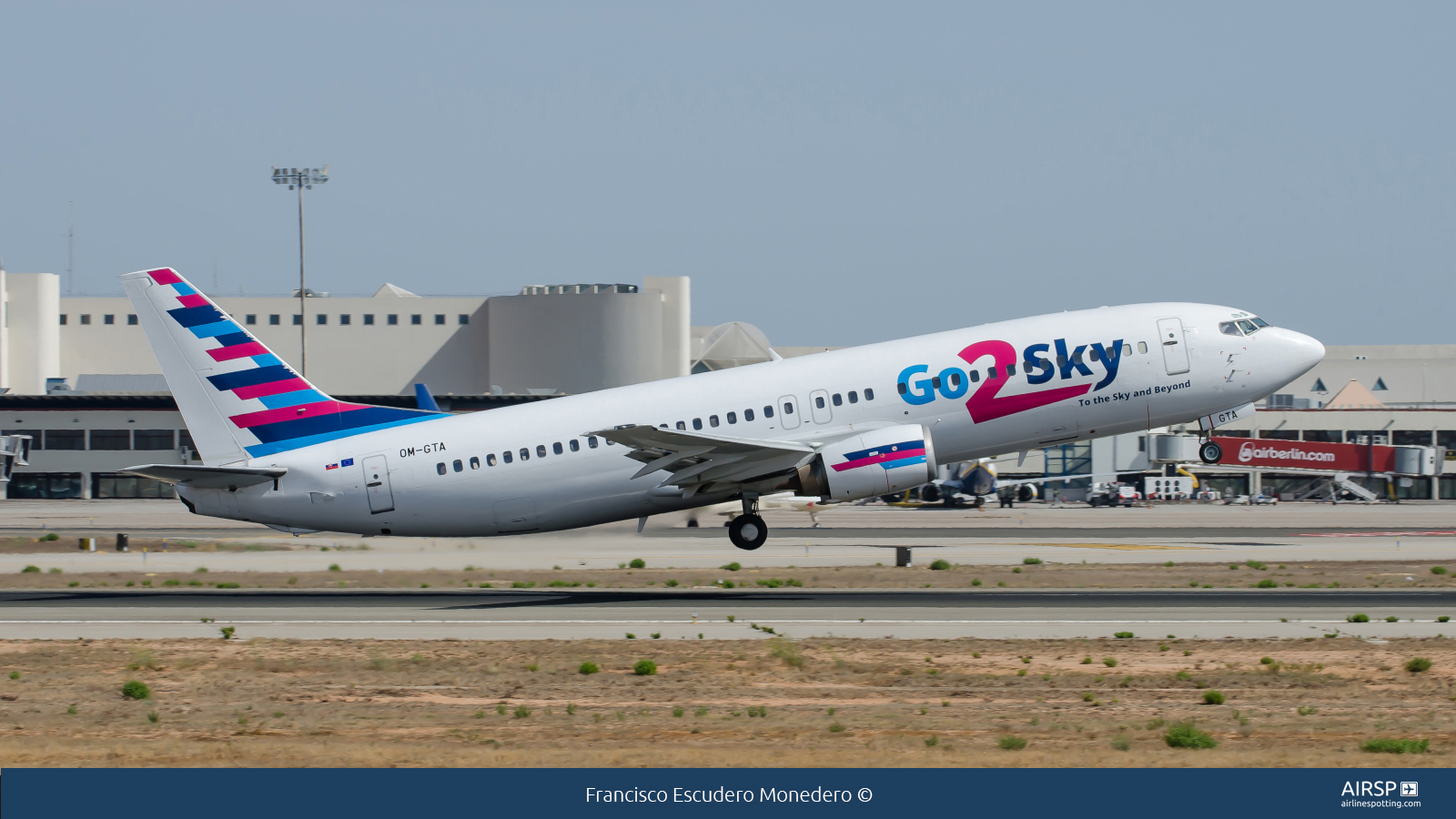 Go 2 Sky  Boeing 737-400  OM-GTA