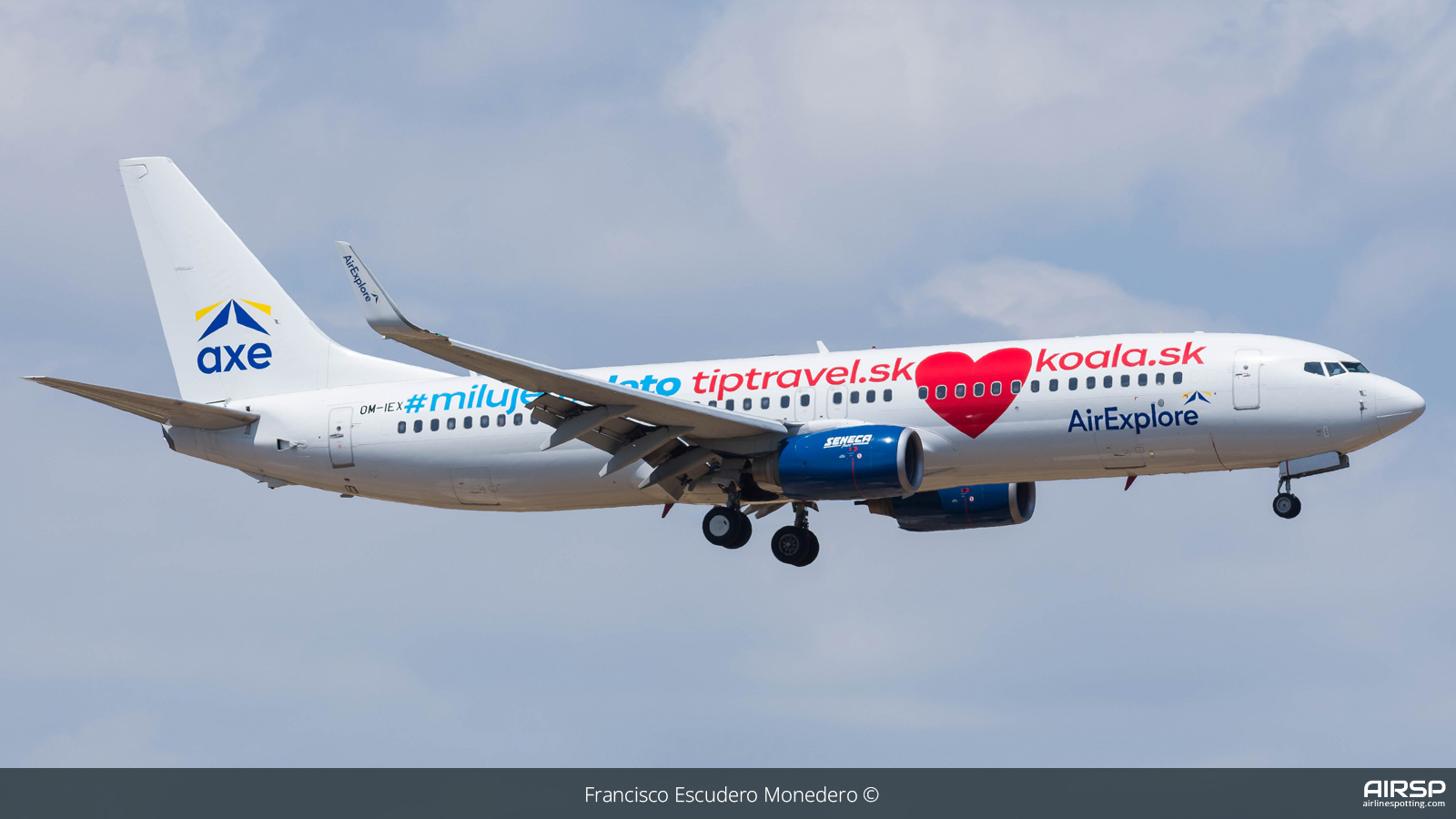 Air Explore  Boeing 737-800  OM-IEX