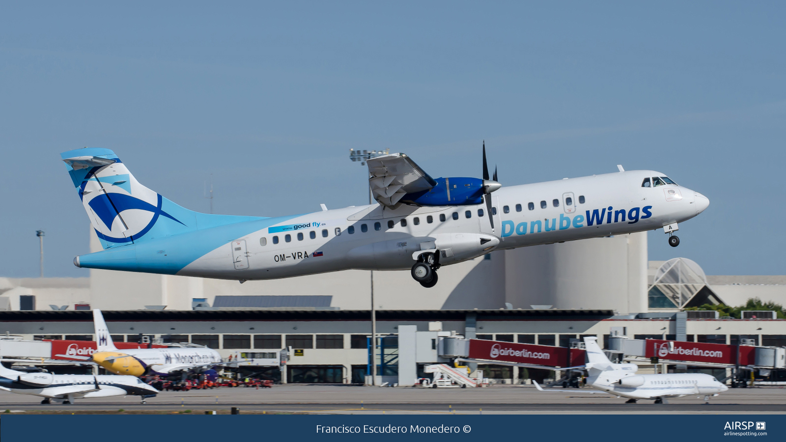 Danube Wings  ATR-72  OM-VRA