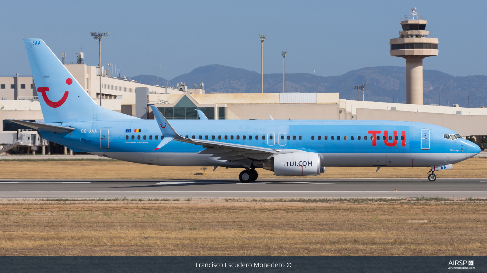 Tui Airways  Boeing 737-800  OO-JAA