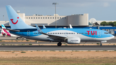 Tui Airways Boeing 737-700