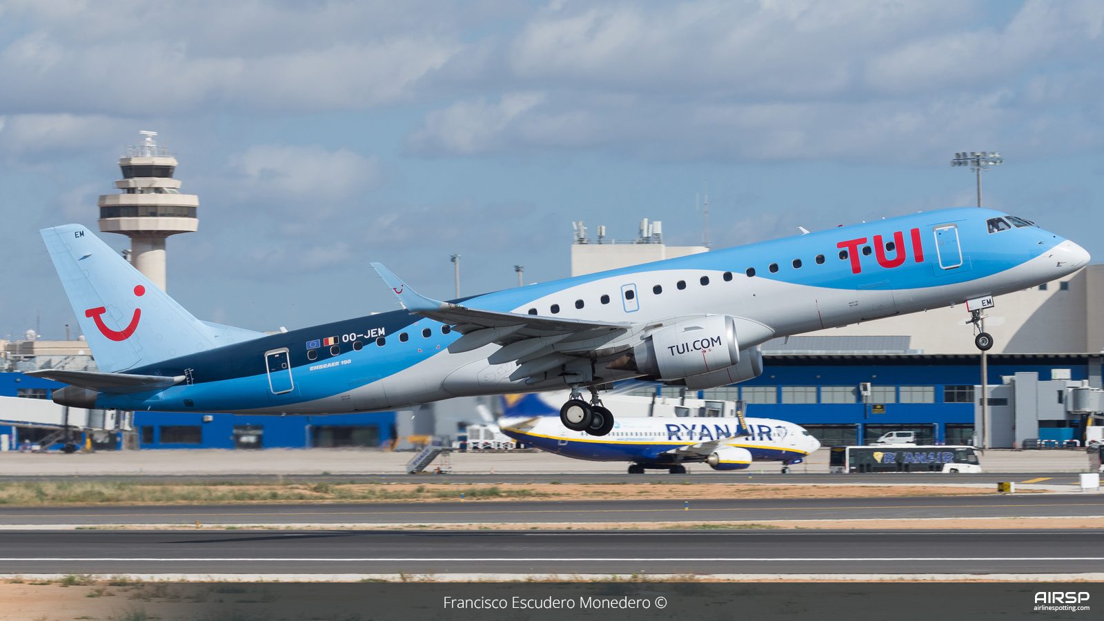 Tui Airways  Embraer E190  OO-JEM