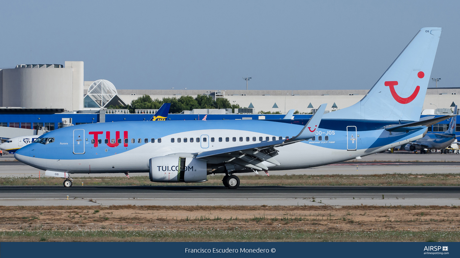 Tui Airways  Boeing 737-700  OO-JOS