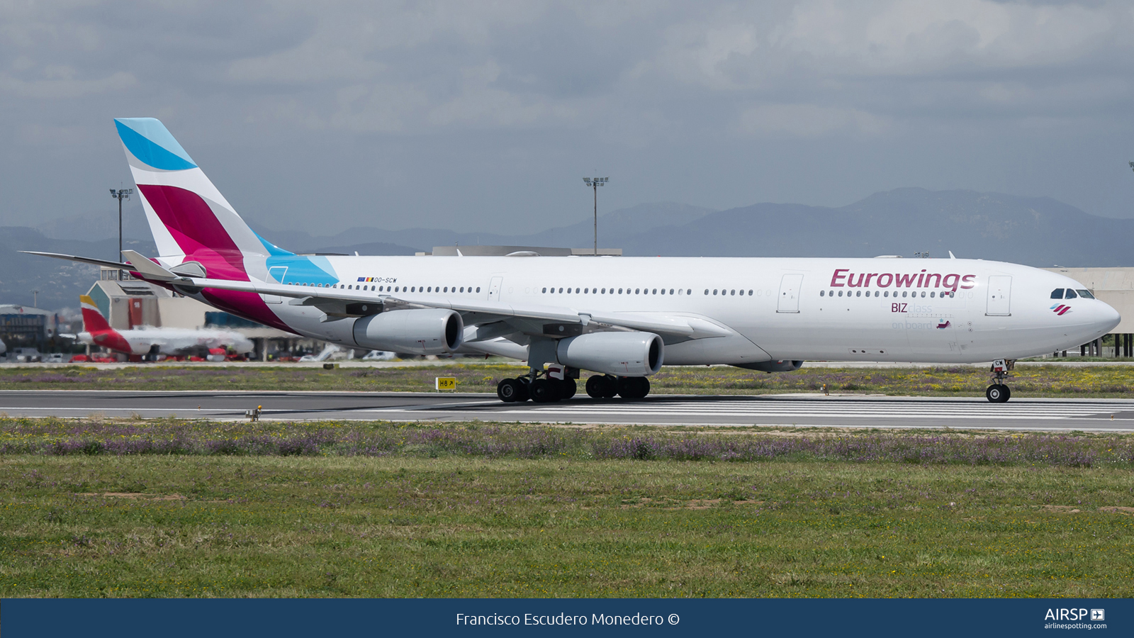 Eurowings  Airbus A340-300  OO-SCW