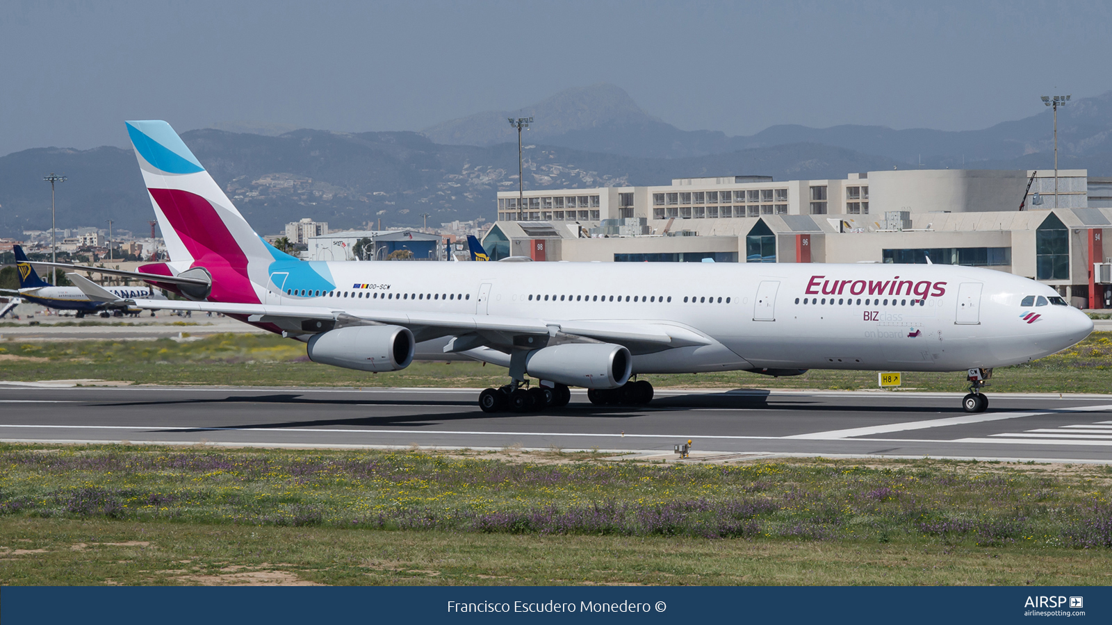 Eurowings  Airbus A340-300  OO-SCW