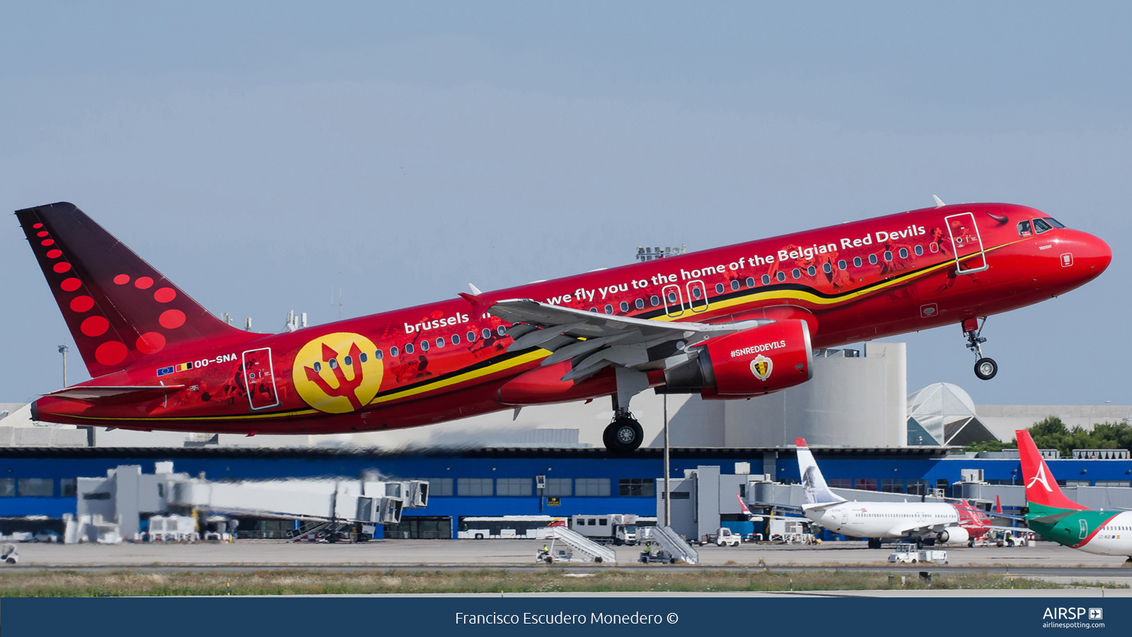 Brussels Airlines  Airbus A320  OO-SNA