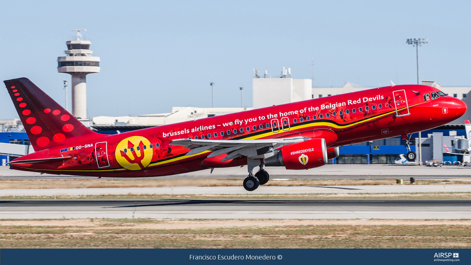 Brussels Airlines  Airbus A320  OO-SNA