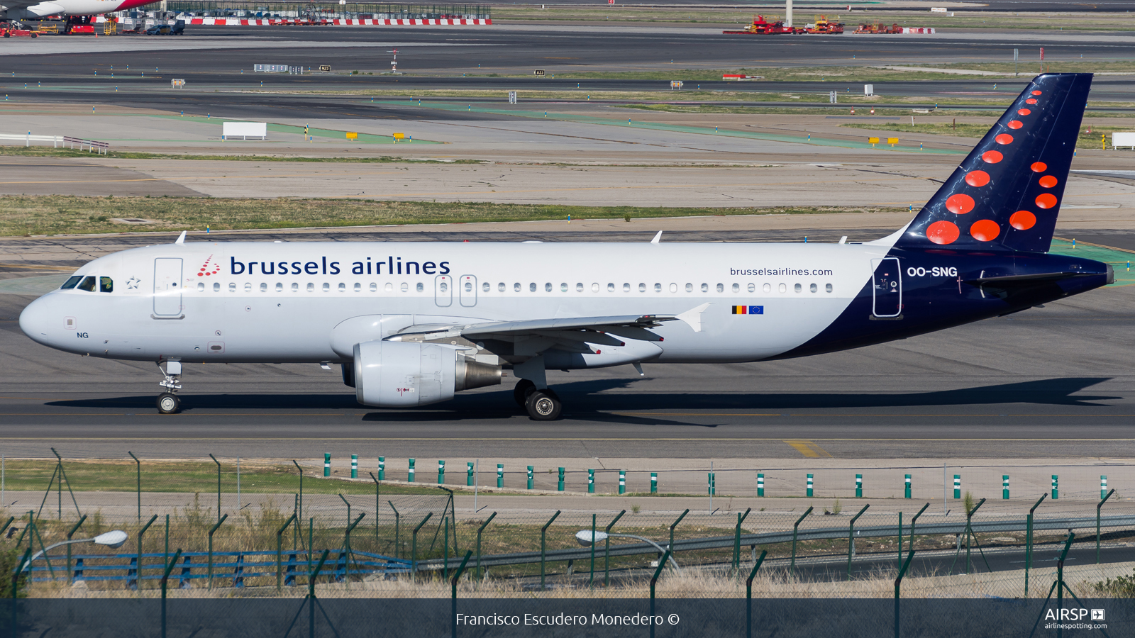 Brussels Airlines  Airbus A320  OO-SNG