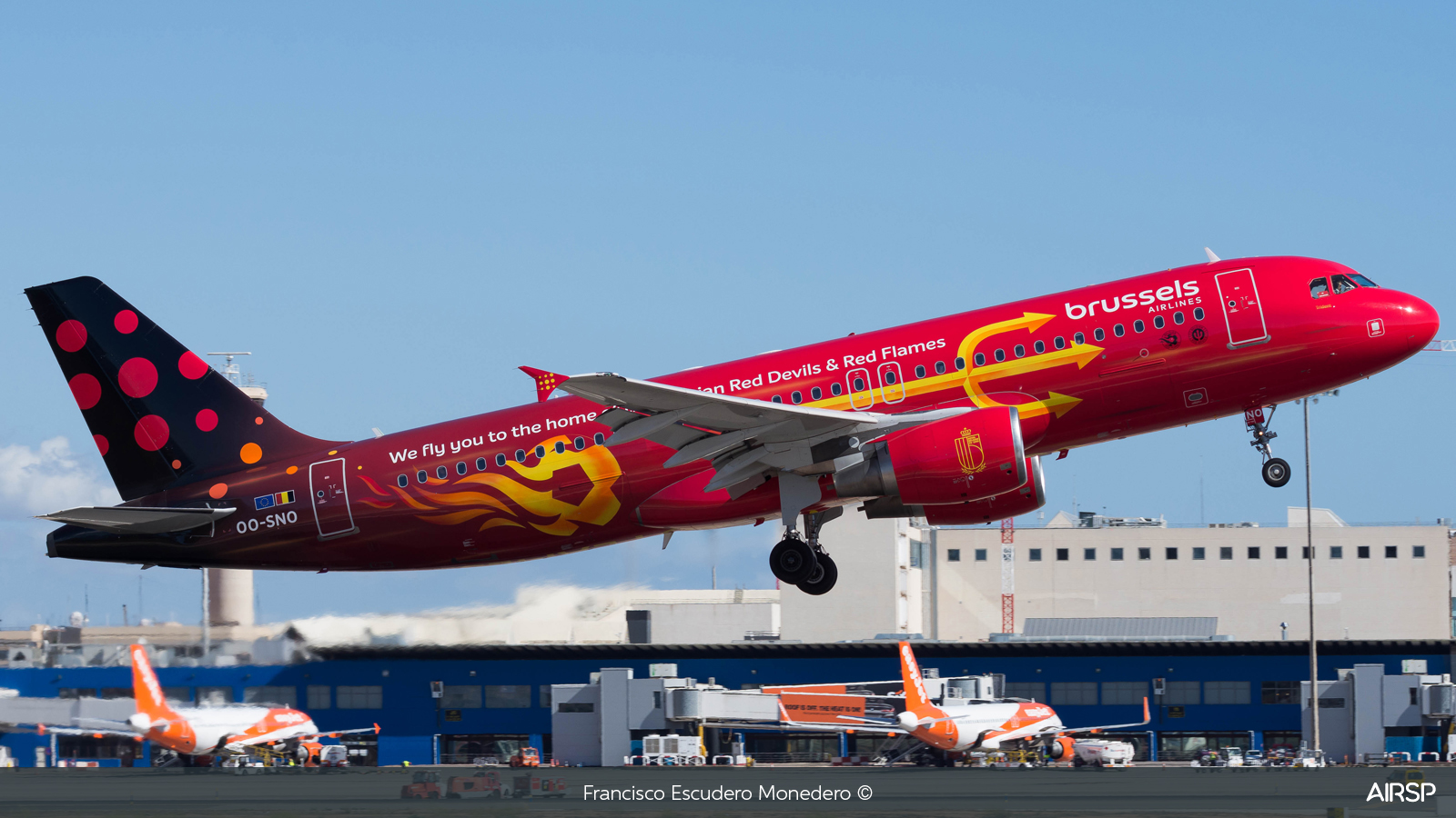 Brussels Airlines  Airbus A320  OO-SNO