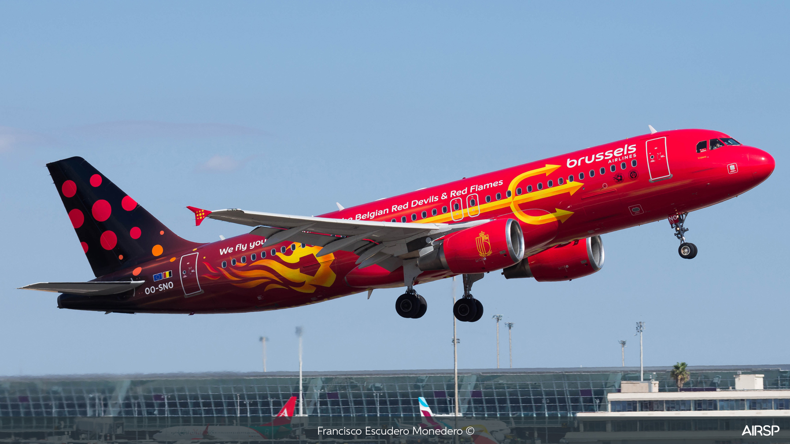 Brussels Airlines  Airbus A320  OO-SNO