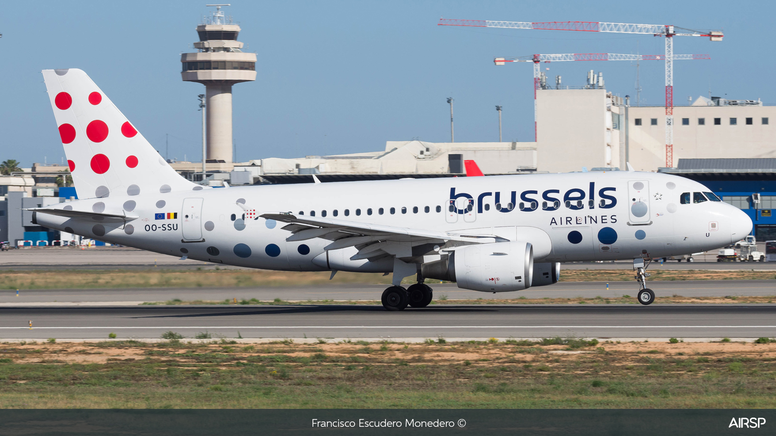 Brussels Airlines  Airbus A319  OO-SSU