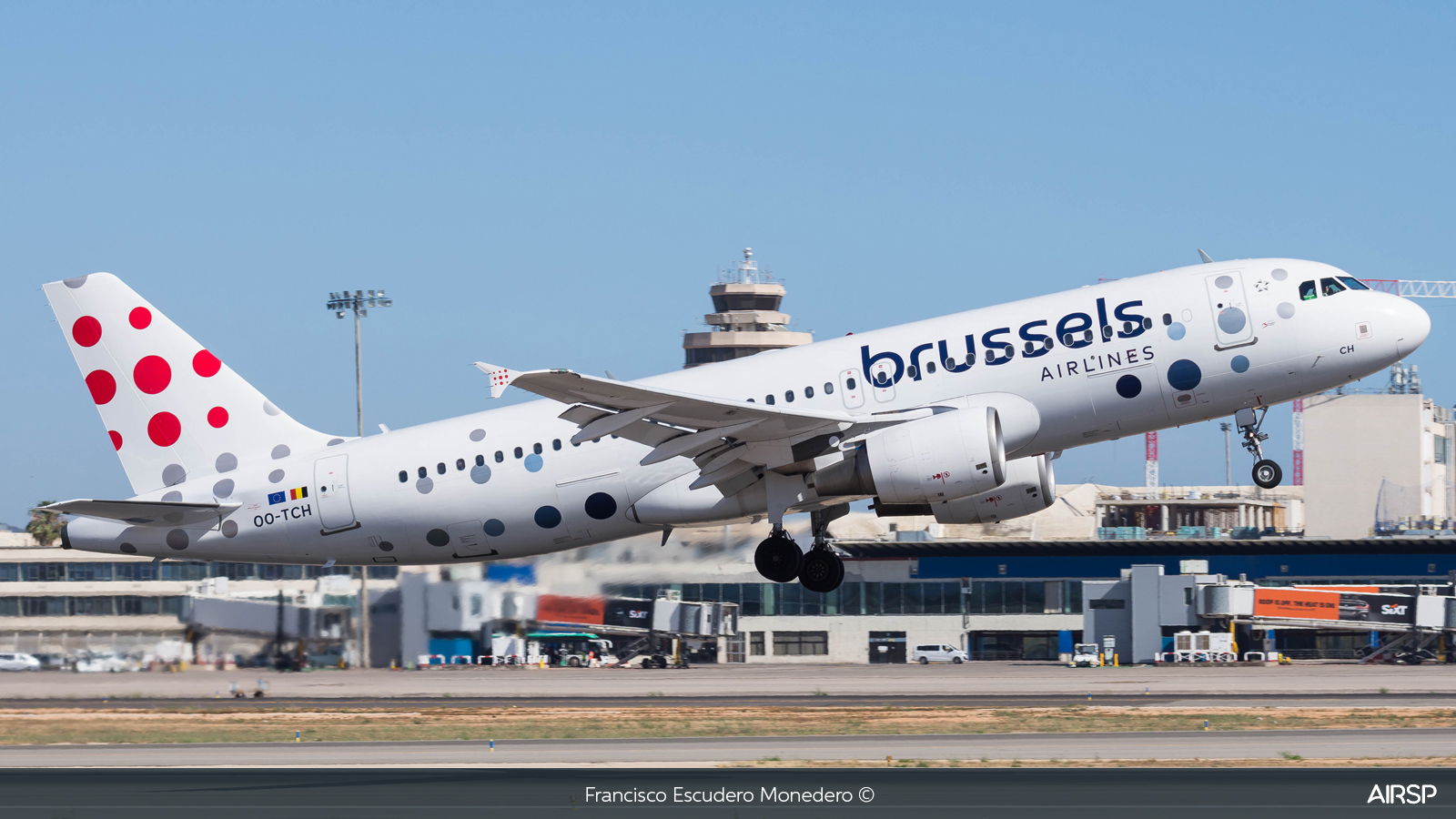 Brussels Airlines  Airbus A320  OO-TCH