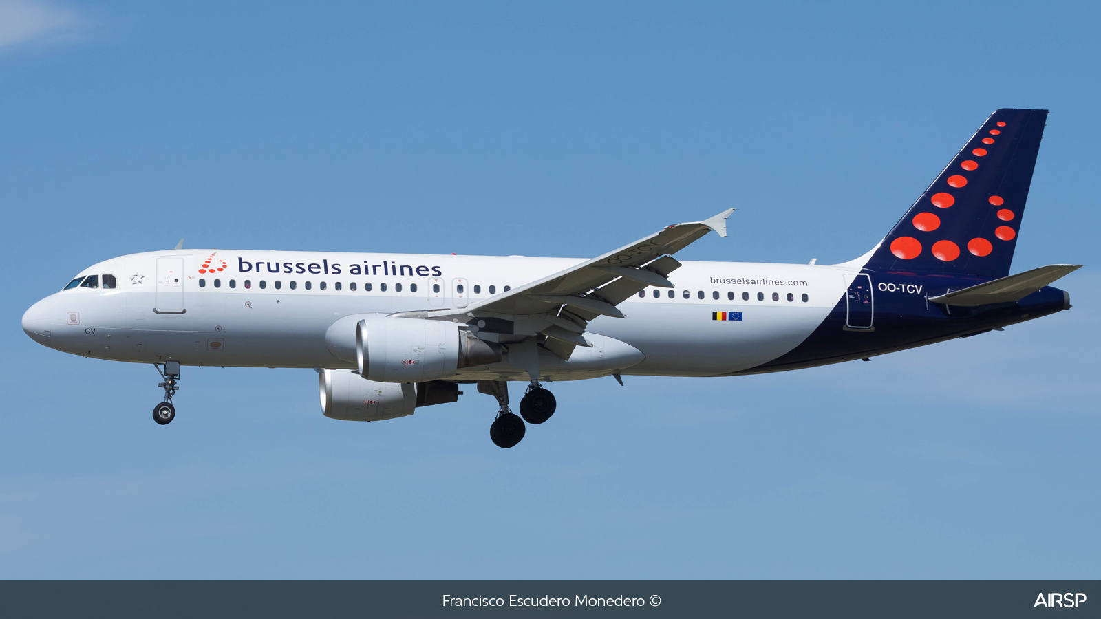 Brussels Airlines  Airbus A320  OO-TCV
