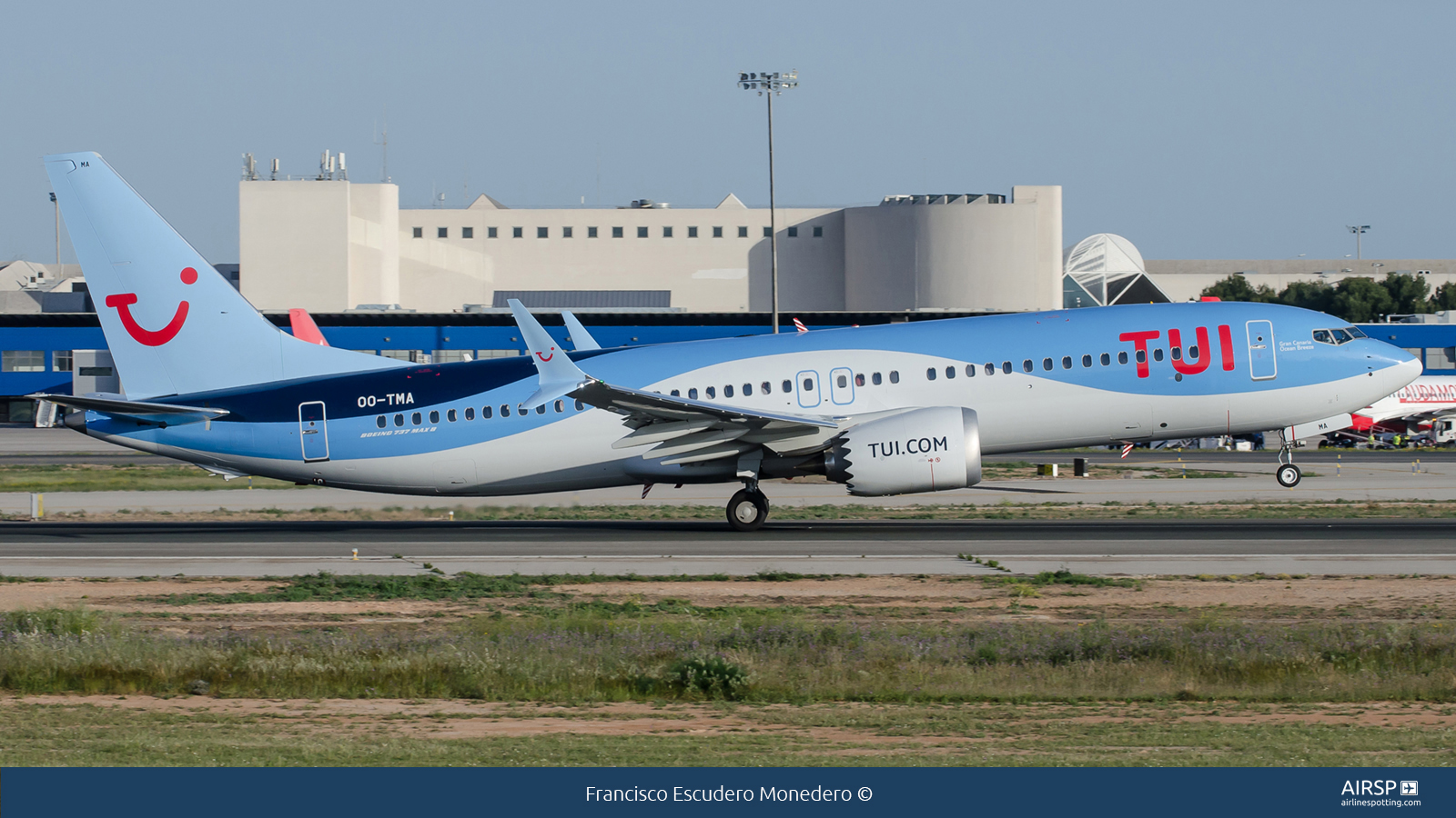 Tui Airways  Boeing 737 Max 8  OO-TMA