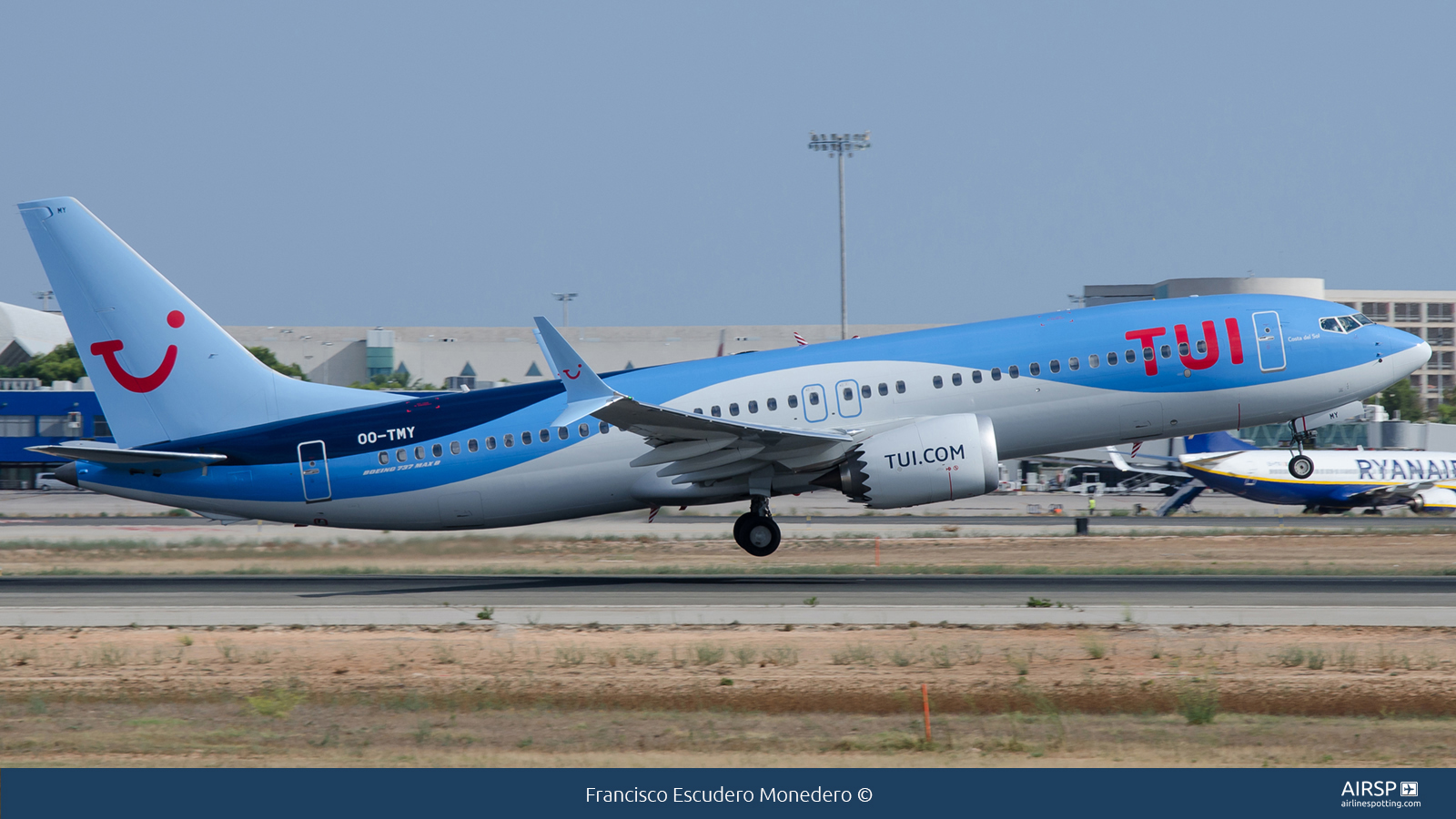 Tui Airways  Boeing 737 Max 8  OO-TMY