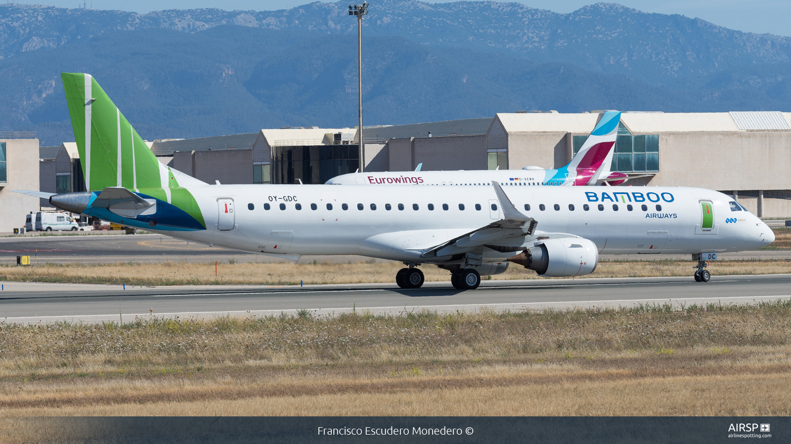 Bamboo Airways  Embraer E190  OY-GDC