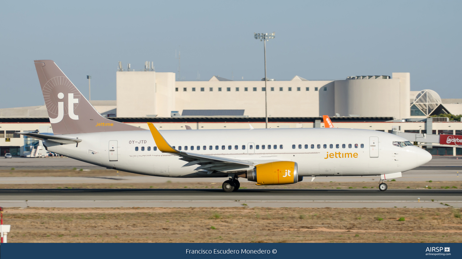 Jet Time  Boeing 737-300  OY-JTD