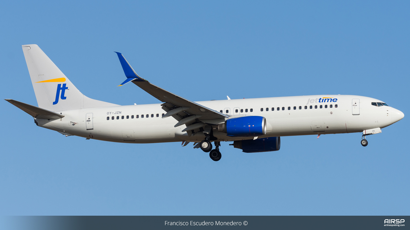 Jet Time  Boeing 737-800  OY-JZN