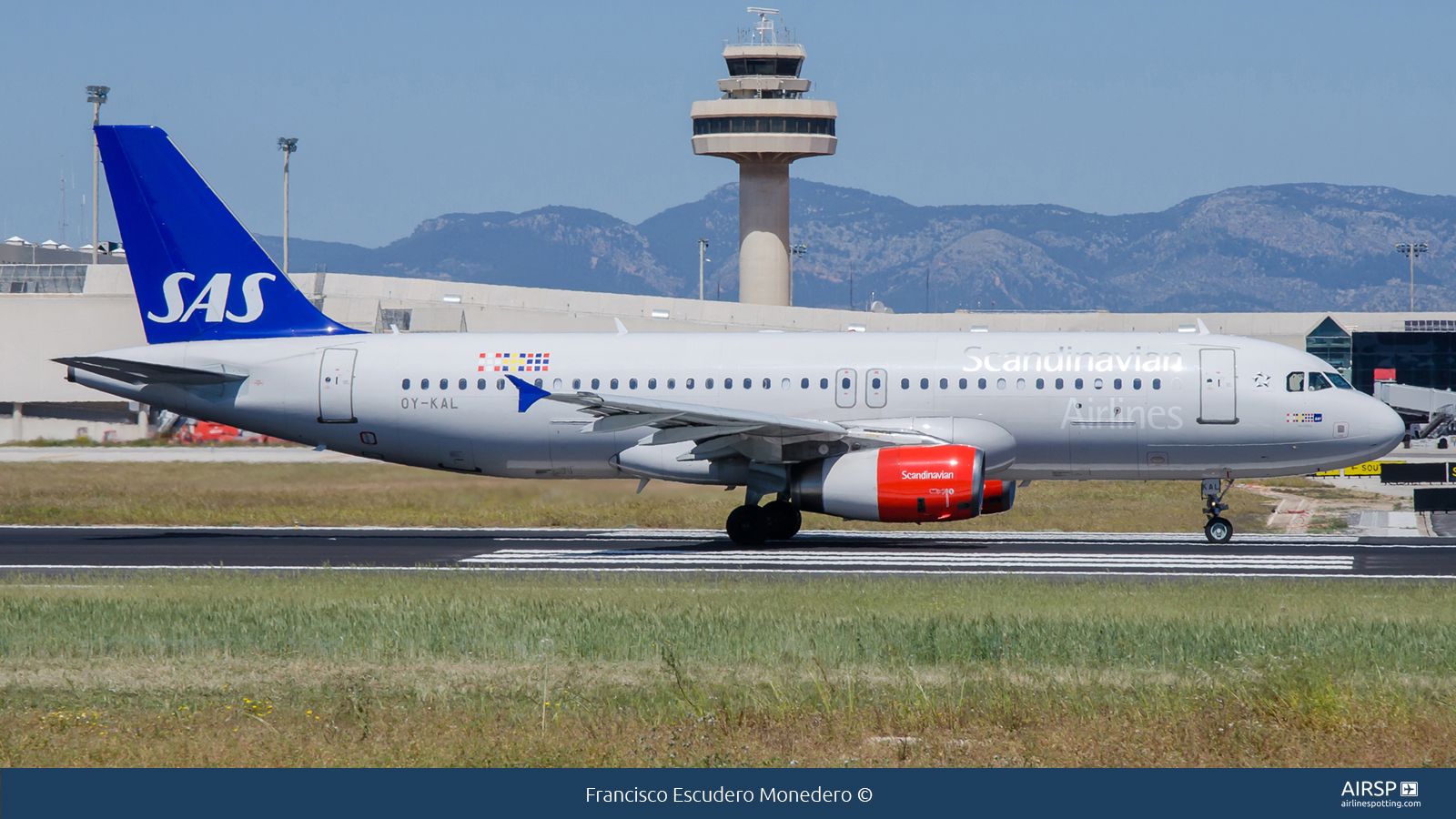 SAS Scandinavian Airlines  Airbus A320  OY-KAL