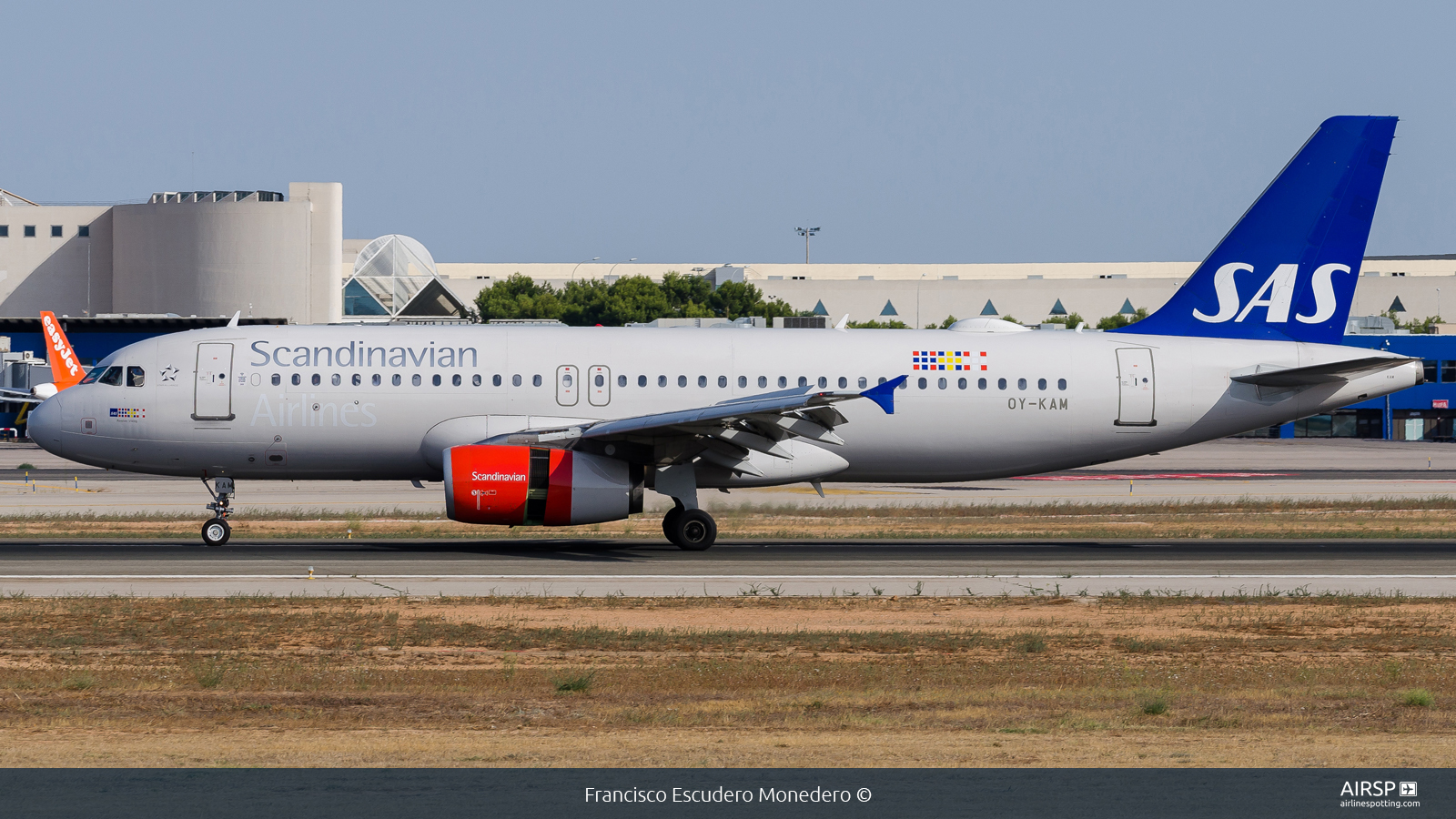 SAS Scandinavian Airlines  Airbus A320  OY-KAM