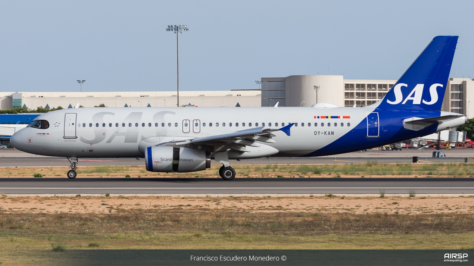 SAS Scandinavian Airlines  Airbus A320  OY-KAM
