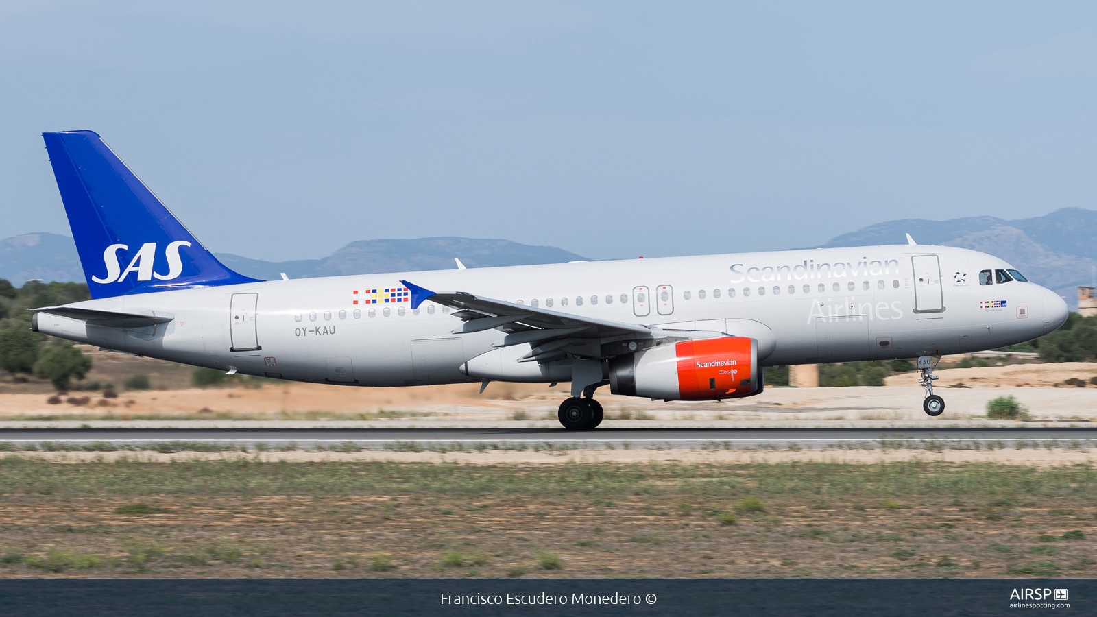 SAS Scandinavian Airlines  Airbus A320  OY-KAU