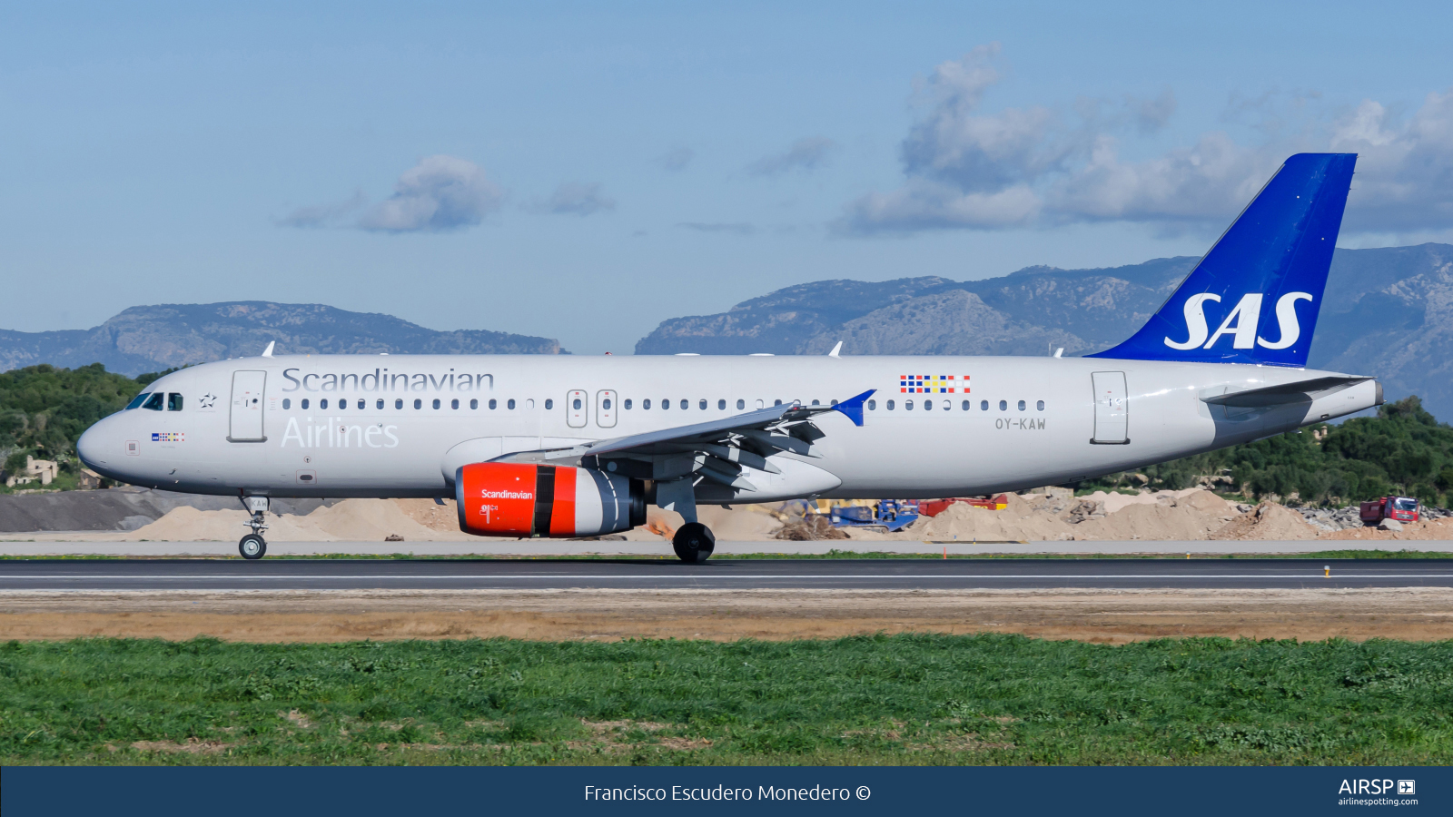 SAS Scandinavian Airlines  Airbus A320  OY-KAW