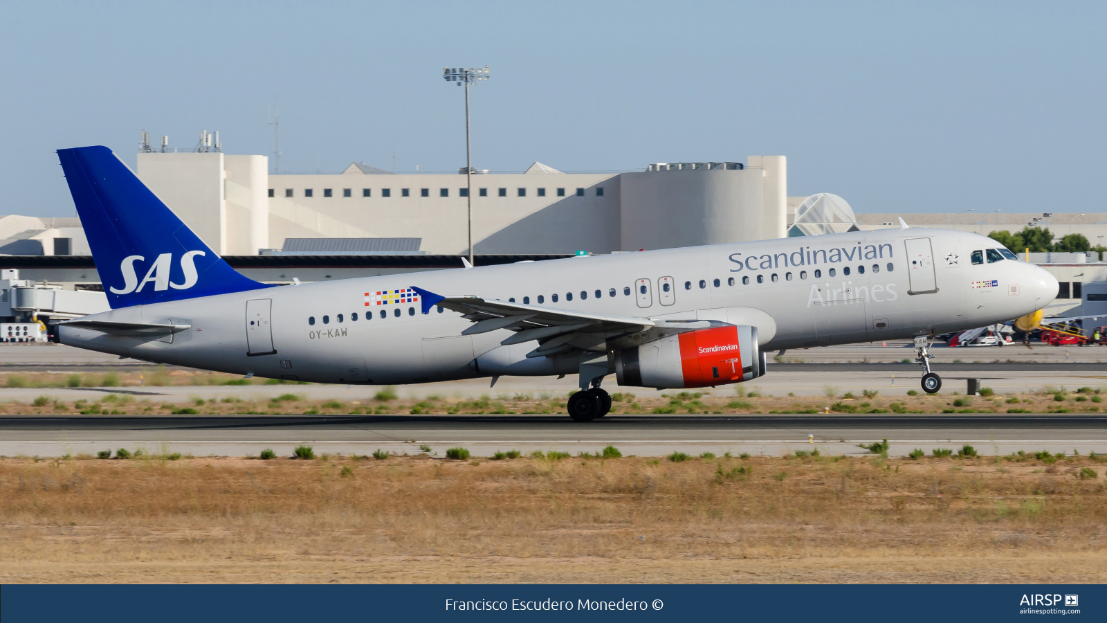 SAS Scandinavian Airlines  Airbus A320  OY-KAW