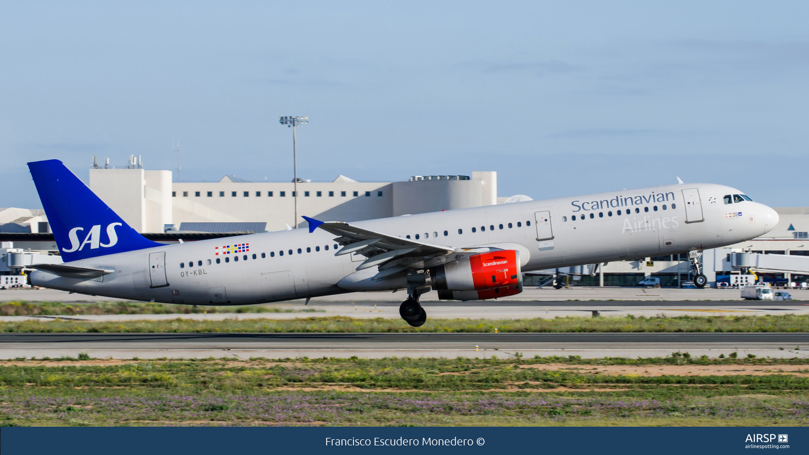 SAS Scandinavian Airlines  Airbus A321  OY-KBL