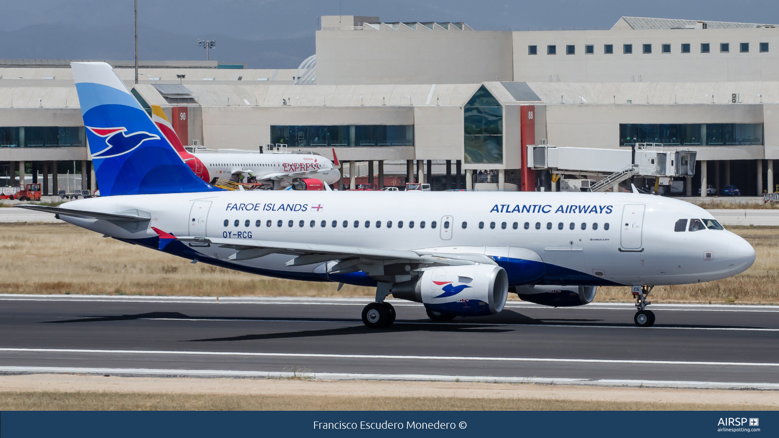 Atlantic Airways  Airbus A319  OY-RCG