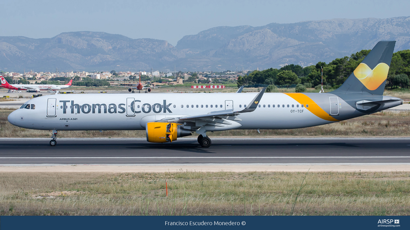 Thomas Cook Airlines  Airbus A321  OY-TCF