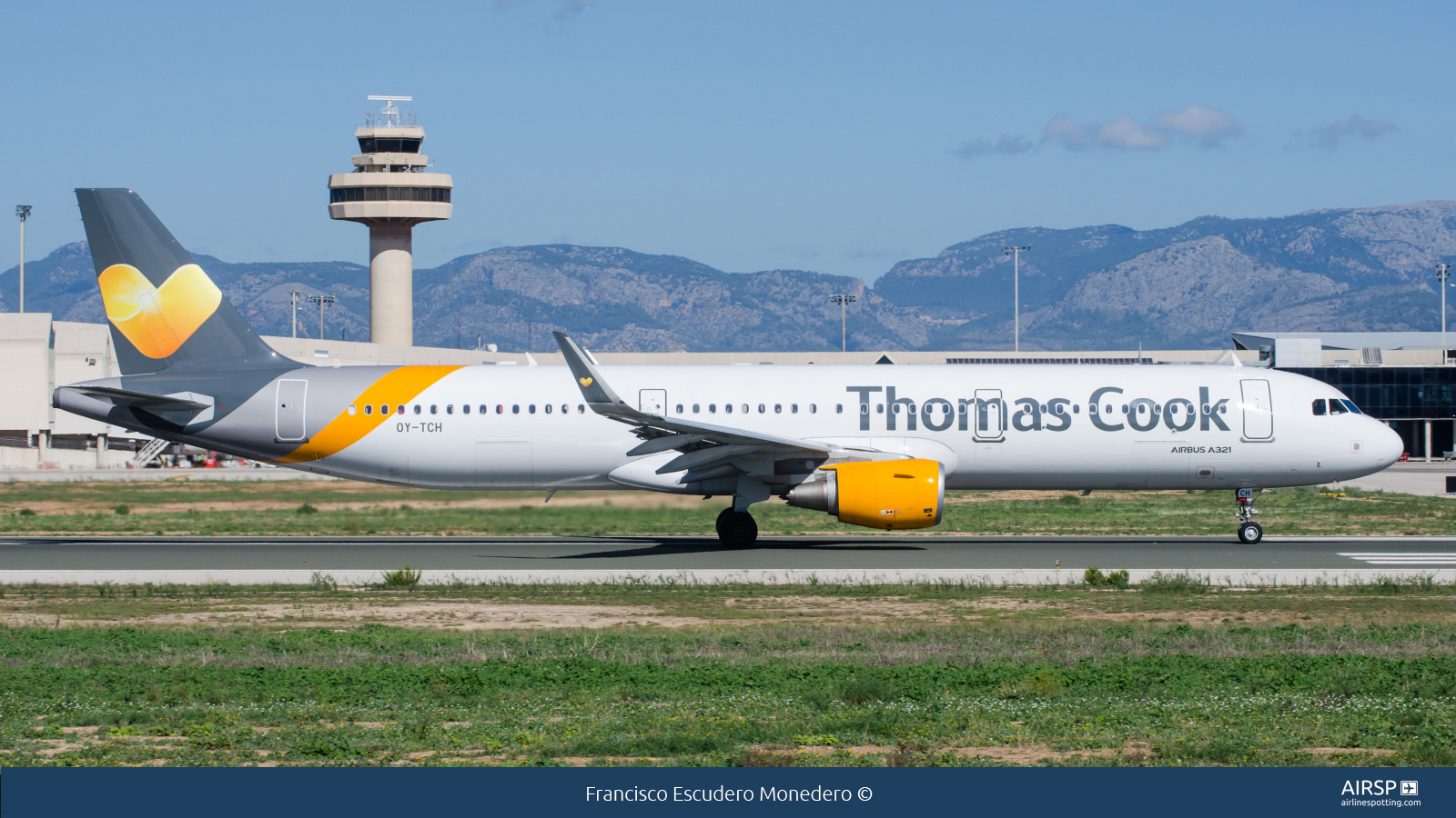 Thomas Cook Airlines  Airbus A321  OY-TCH