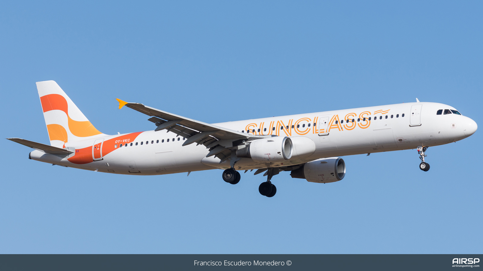 Sunclass Airlines  Airbus A321  OY-VKC
