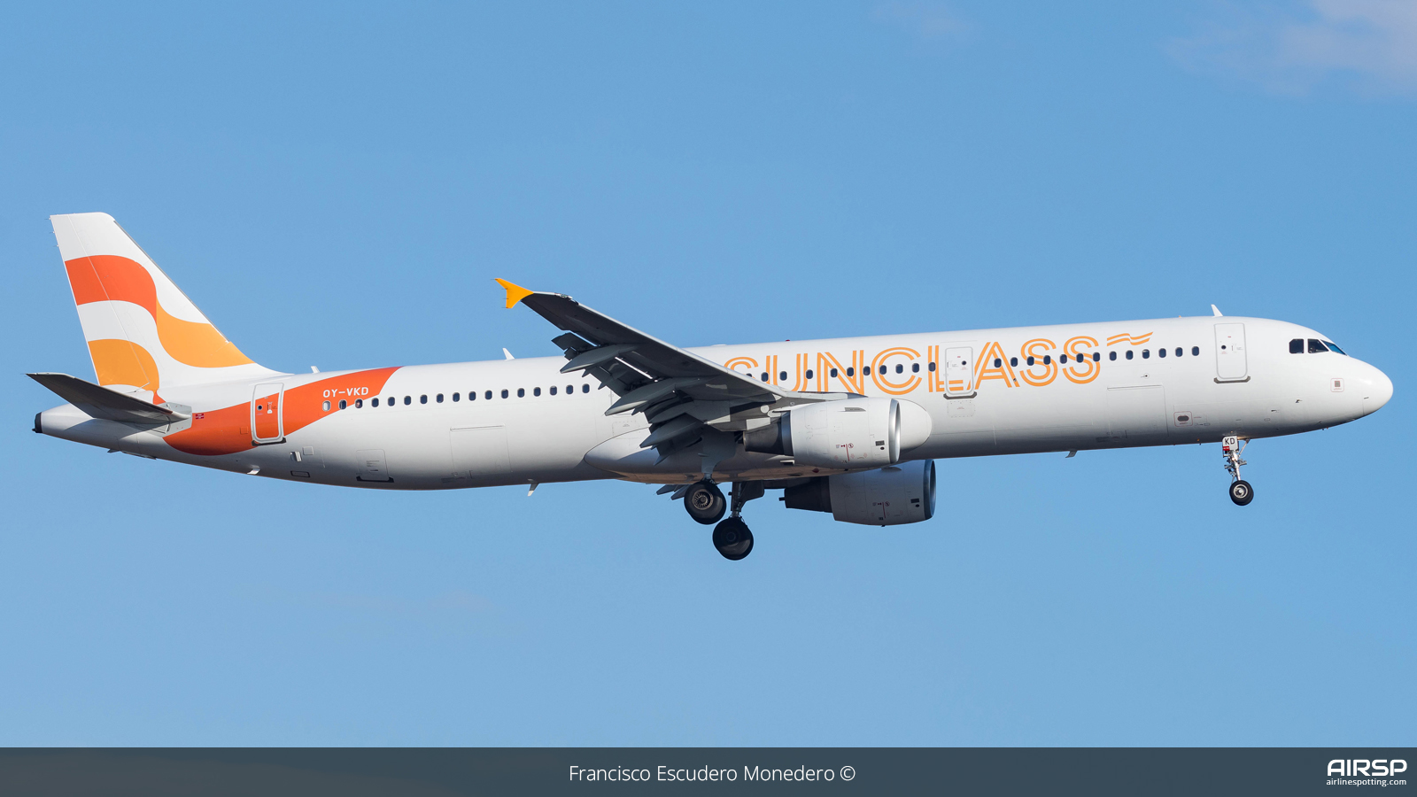 Sunclass Airlines  Airbus A321  OY-VKD