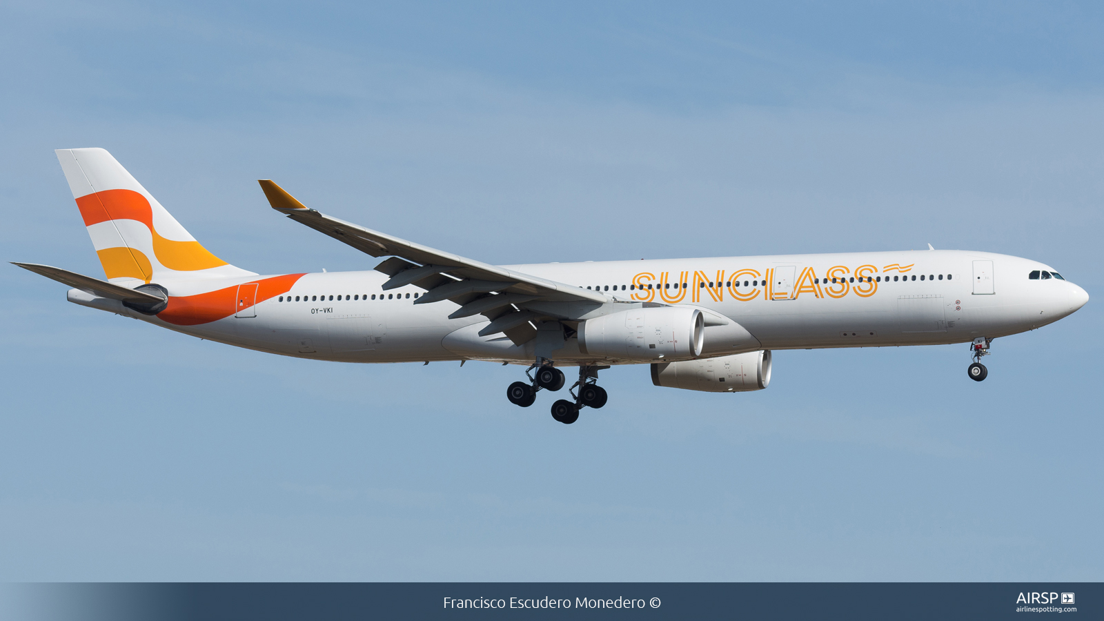 Sunclass Airlines  Airbus A330-300  OY-VKI