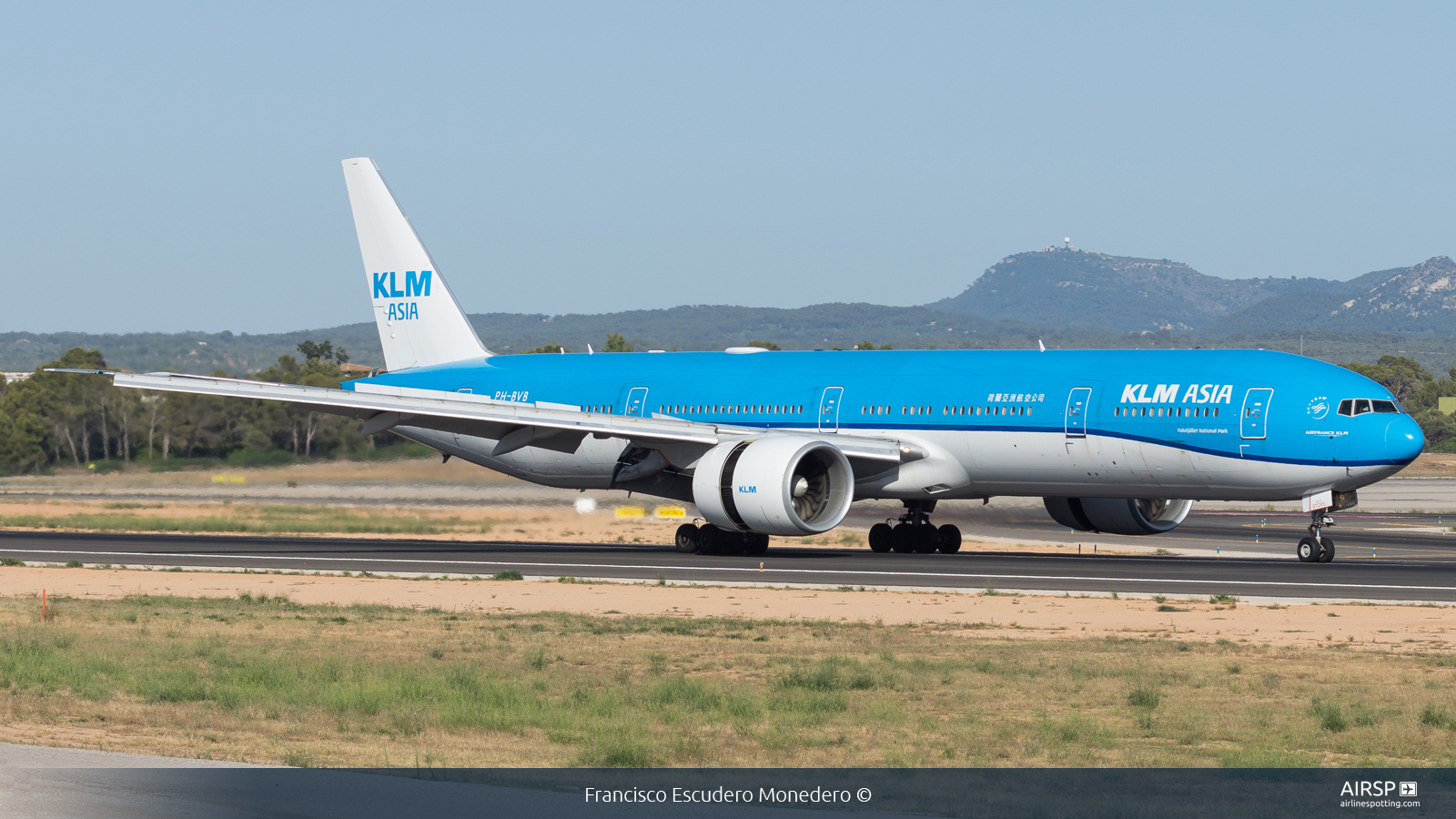 KLM Asia  Boeing 777-300  PH-BVB