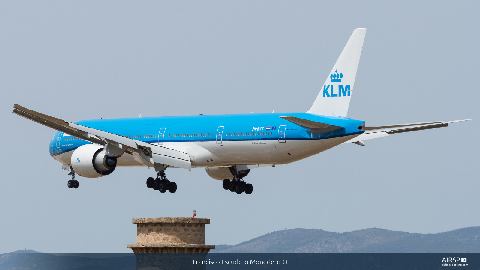 KLM  Boeing 777-300  PH-BVV