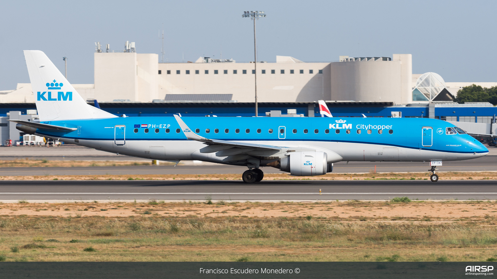 KLM Cityhopper  Embraer E190  PH-EZP