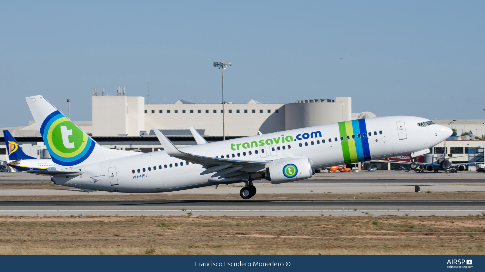 Transavia  Boeing 737-800  PH-HSI