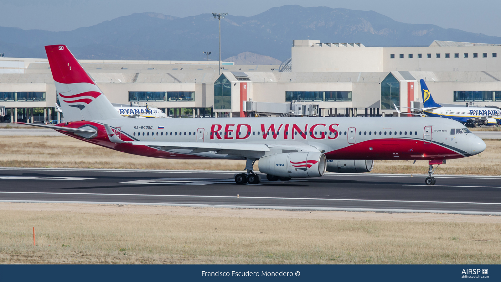 Red Wings  Tupolev Tu-204  RA-64050
