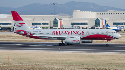 Red Wings Tupolev Tu-204