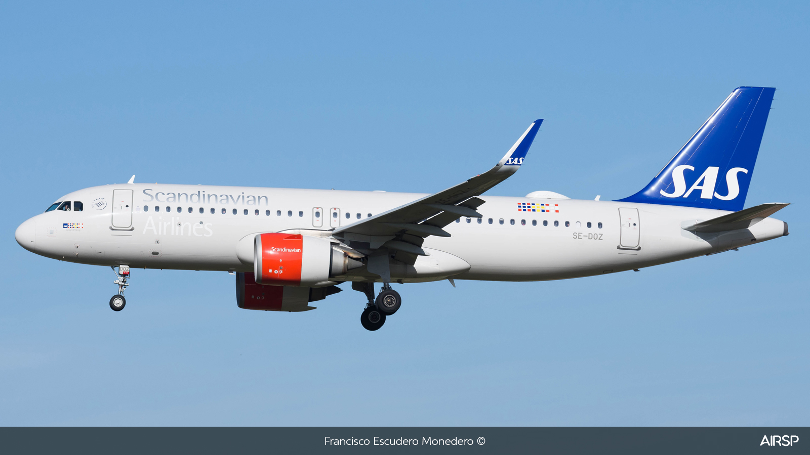 SAS Scandinavian Airlines  Airbus A320neo  SE-DOZ