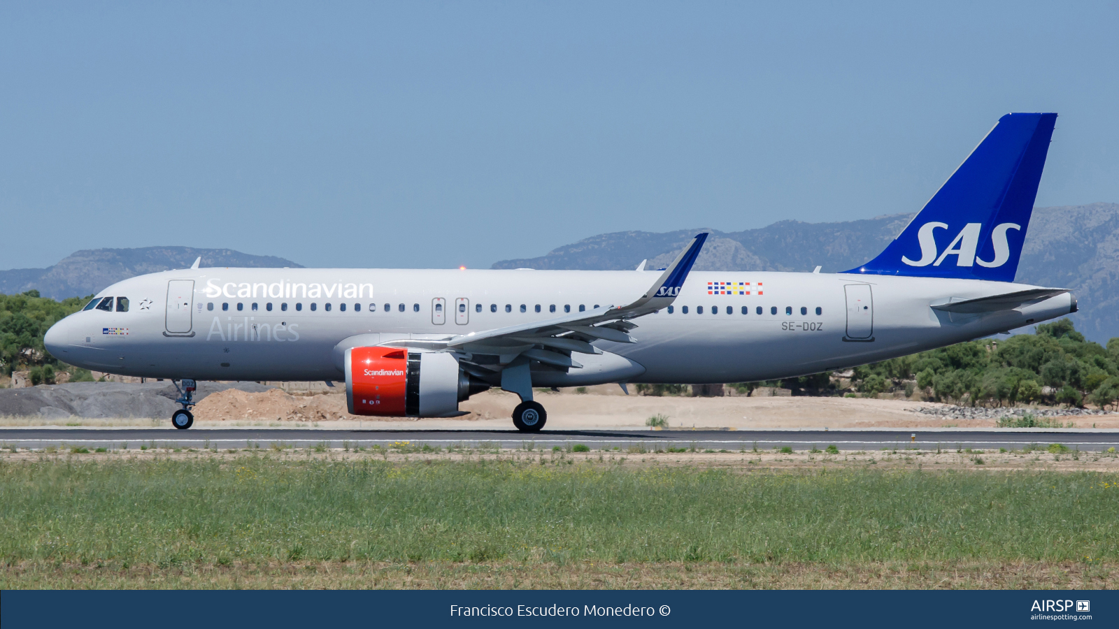 SAS Scandinavian Airlines  Airbus A320neo  SE-DOZ