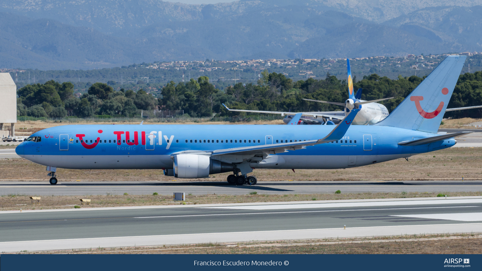 Tui Fly Nordic  Boeing 767-300  SE-RFS